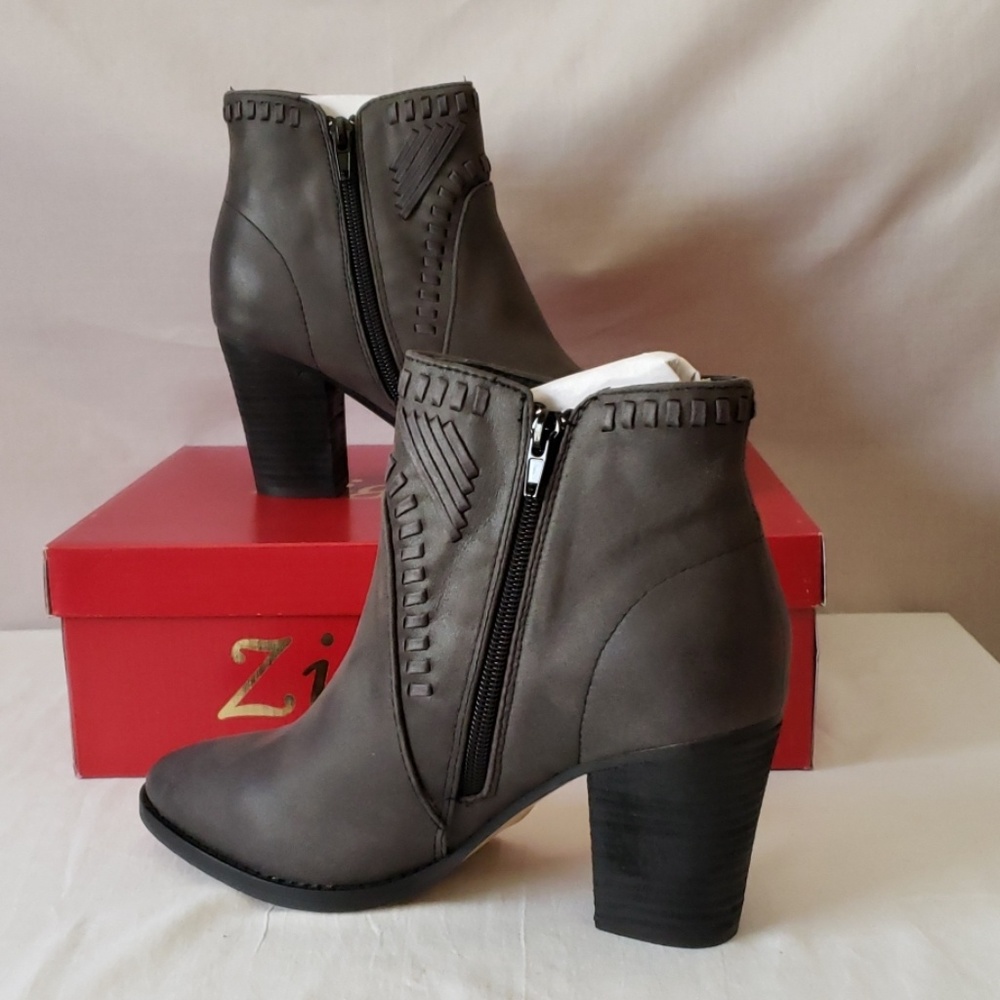 New Zigi Soho  Halyn Bootie